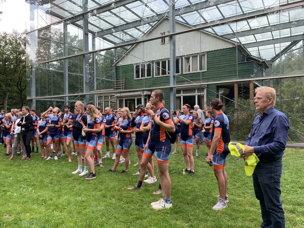 Vandaag het laatste stukje meegefietst met “Terug naar Westerbork “ Poolse, Duitse en Ned. studenten en begeleiders van Auschwitz naar Westerbork gefietst #respect