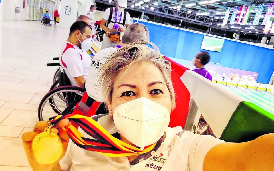 LuisBNava's tweet photo. La nadadora queretana Paty Valle ha representado a #México en 7 #JuegosParalímpicos y ha ganado 11 medallas. Felicidades por tu perseverancia y dedicación, en una trayectoria de más de 25 años. ¡Gracias por llenar de orgullo a todo un país! https://t.co/YmUqj43YWV