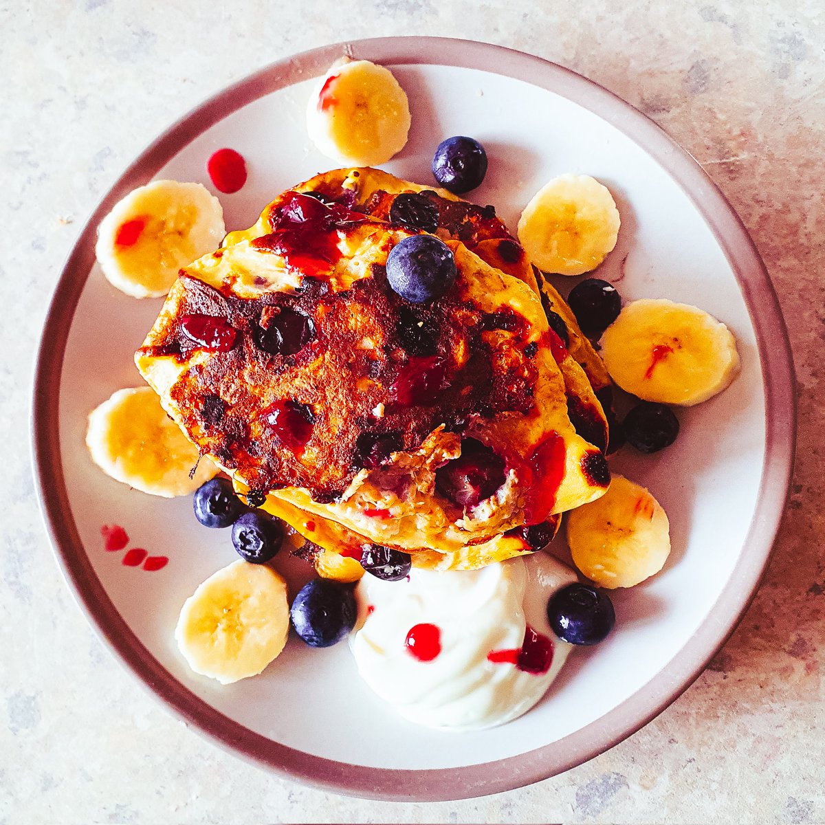 LetsLunchdown's tweet photo. Today's flourless pancakes were amaaaazing!
Blueberries, Bananas, Icelandic Skyr and Homemade Damson Jam fresh from the Wild House!

#knutsford #tuesdaymotivations https://t.co/oiKL2mrUhH
