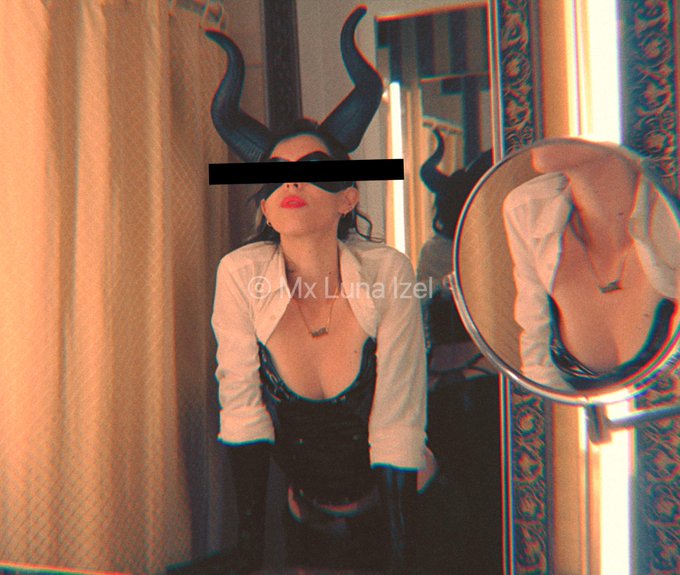 From my shoot in July. So much that I love about this shot, so many little gems to find. RT if you like<a href="/tag/femboy"class="tags"><span>#femboy</span></a>