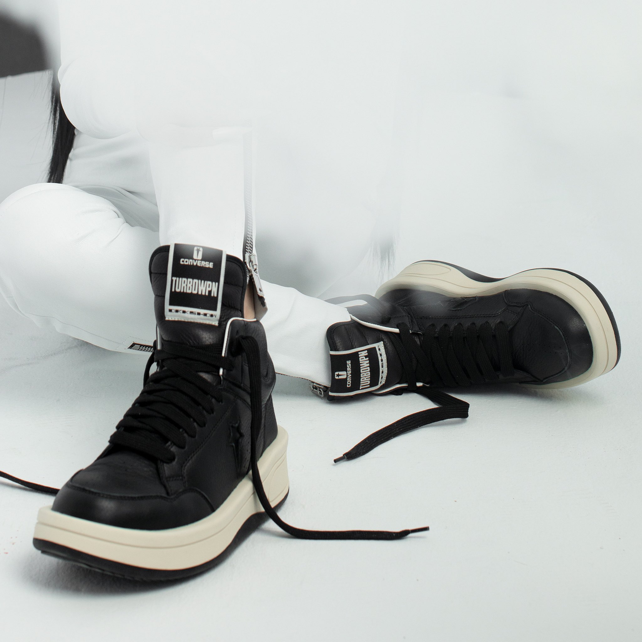 nike tanjun gold black