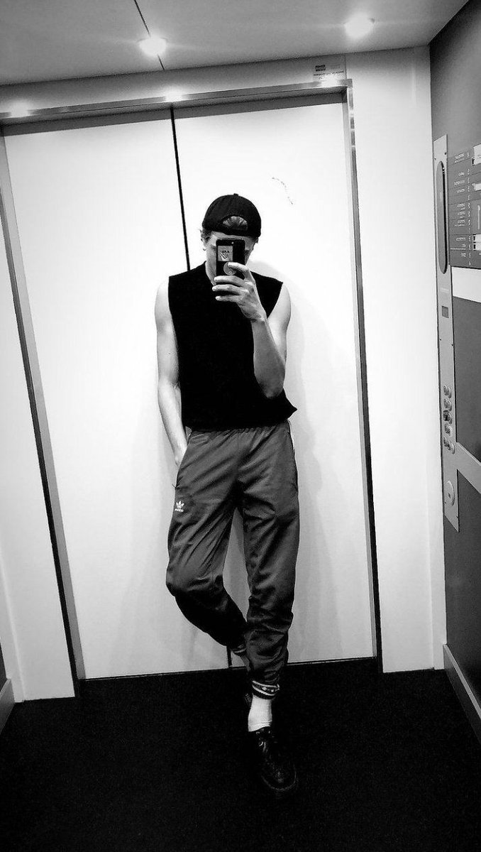 YesJace_'s tweet photo. Hola Foster🤘🏻 https://t.co/fV3PQvwIEb