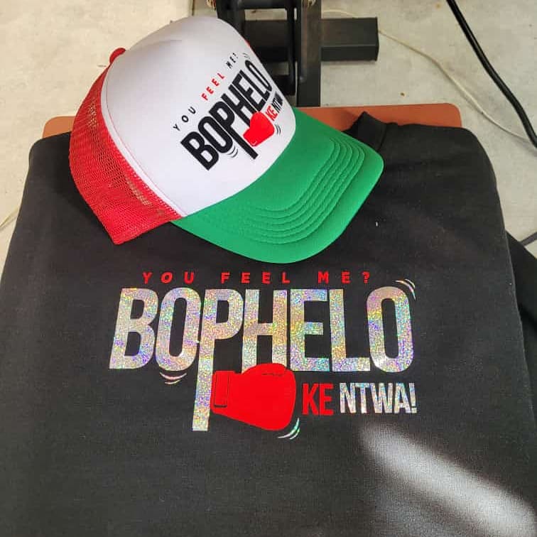 Hlox's tweet photo. Another day above the ground, Another opportunity God bless my hustle 🙏

For Orders Contact Hlox 0829685139📲 Whatsapp and Calls 

#YouFeelMe
#BopheloKeNtwa https://t.co/KV9b8CiVjg