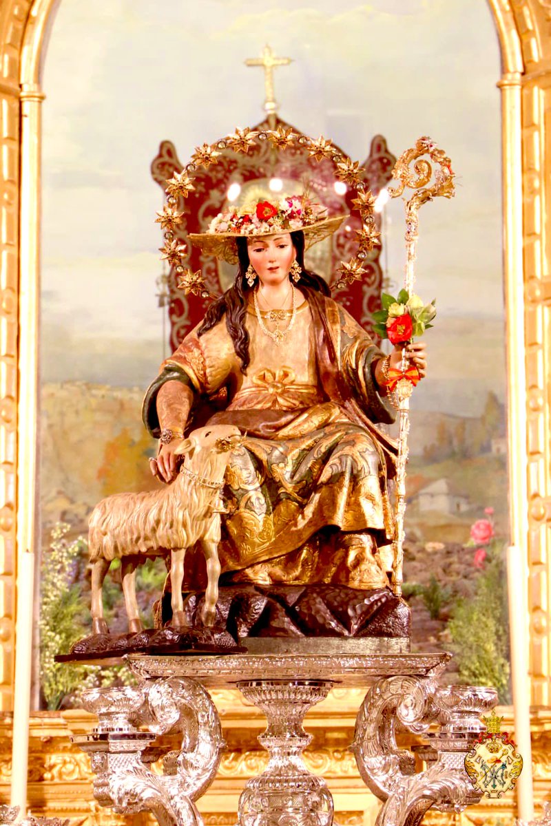 ¡CANTILLANA SU REINA TE ACLAMA!

Hoy la @_Divina_Pastora volverá como siempre al TRONO DE CANTILLANA; dando paso al Pastoreño mes de Septiembre.