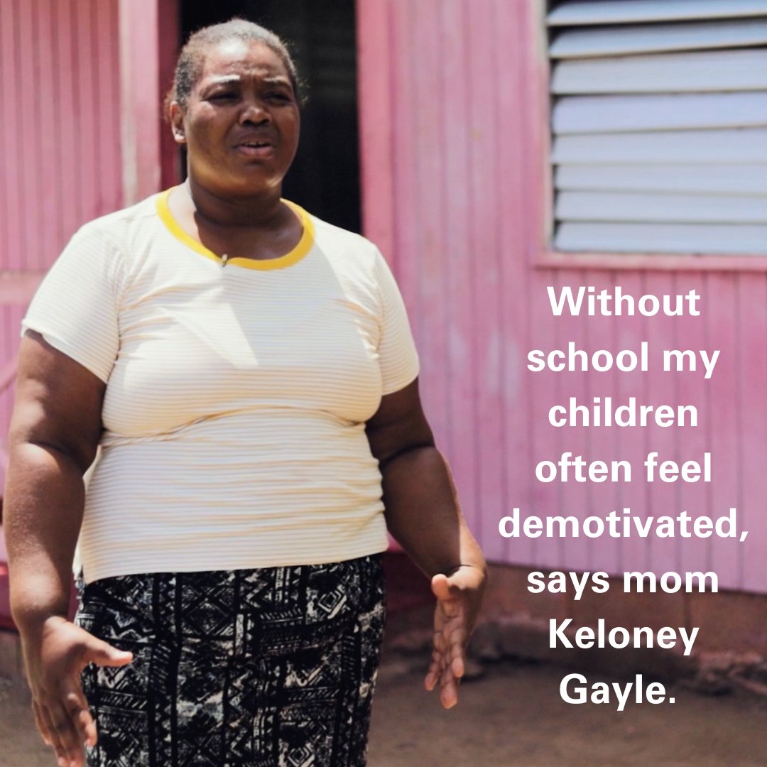 UNICEFJamaica's tweet image. 120,000 Jamaican children were cut off from education since schools closed and went online. This is one family’s experience in Free Town, St Catherine. 

✍️🏿by their Auntie: blogs.unicef.org/jamaica/not-a-…

#LostToLearning