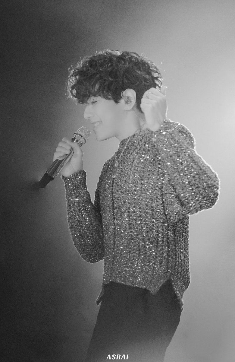 ademoons_'s tweet photo. To the person who make me feel better with his everything. You can’t imagine how much you help us through your music.
Thank you for being so strong ❤️
Happy birthday captain of our heart!
My Healer
#박효신 #대장나무 #대장 #parkhyoshin #captaintree #소울트리 https://t.co/lEZy2EYwGp