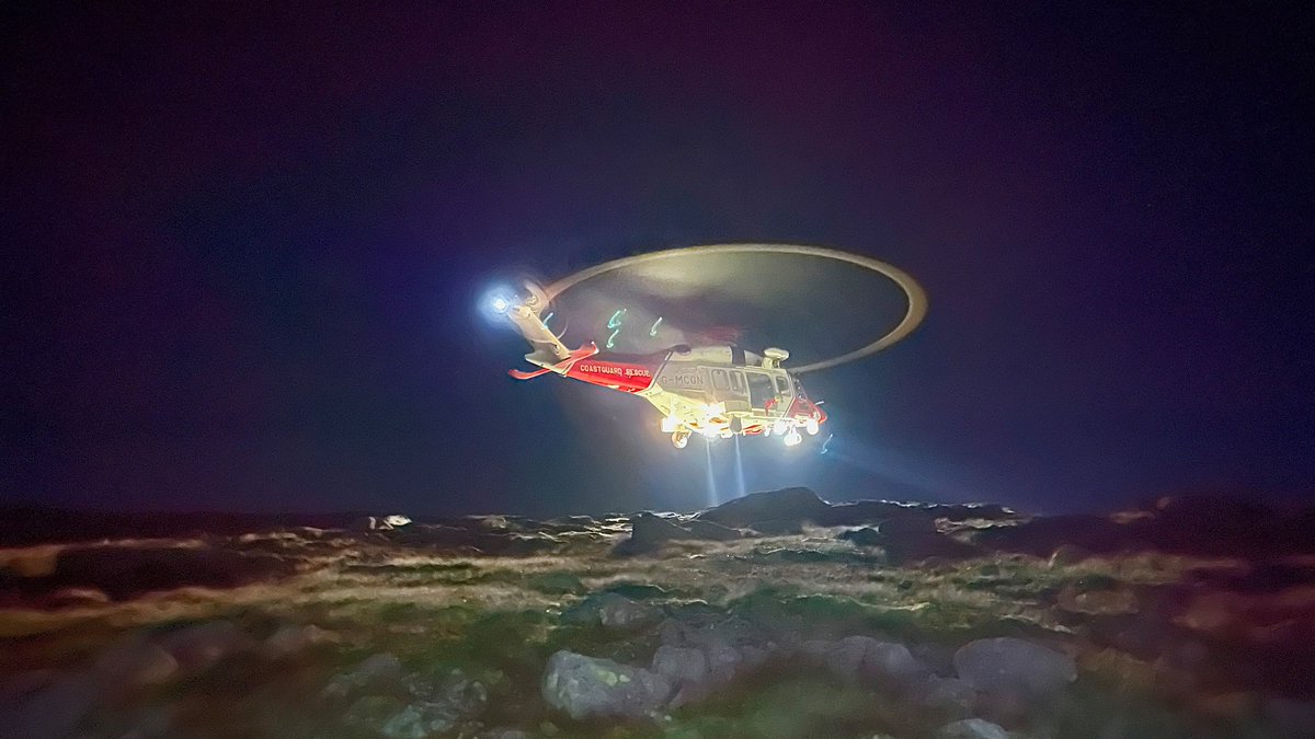 Day and night 🌙✨

We’re ready to respond any time and to any request for assistance from our partner emergency services. This includes our amazing Mountain Rescue teams

#999Coastguard – swooping in when you need us the most 🚁🚨

#HMCoastguard

📸 Kevin Masson / <a href="/BraemarMRT/">BraemarMRT</a>