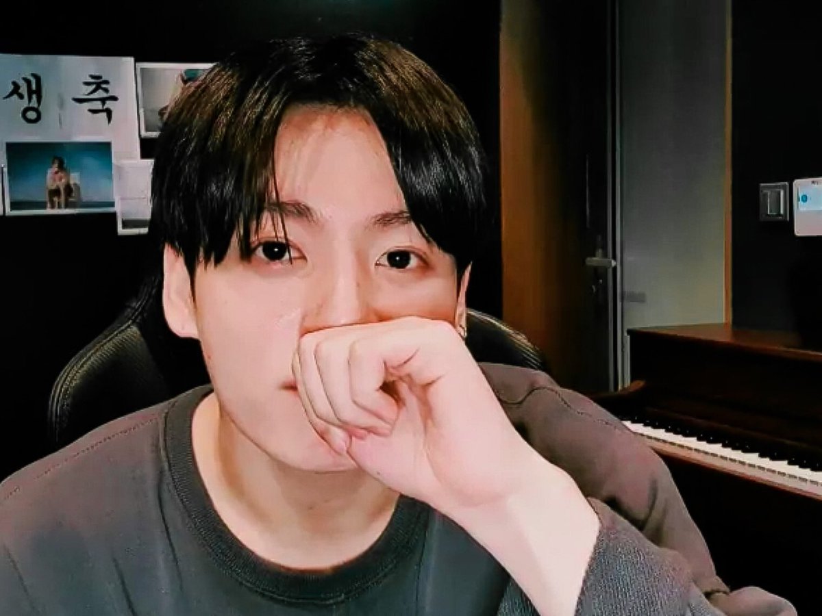 jmnsource's tweet photo. HAPPY JUNGKOOK DAY 💜 https://t.co/MWXJyBThNY