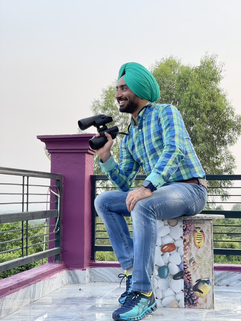 SufiSartaaj's tweet photo. Khud nu bahut khush-naseebi mehsoos hundi ey jdo’n tamaam dunya to’n #JanamDin dia’n be-shumaar mohabbati-mubarkan mildian ne! Aap sabh de inha’n bareek jazbaata’n da dilo’n Shukraana!! A hearty🤍gratitude for your immensely adoring wishes on my #birthday #31stAug #Sartaaj 🎼🙏🏻 https://t.co/9CGmdCP6hm