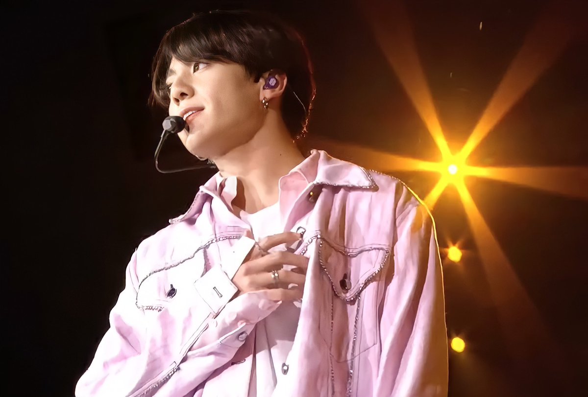 HAPPY BIRTHDAY JUNGKOOK 
BORAHAEE LOVE YOU MISS YOU 💜
#GoldenJungKookTime #StillWithJungkook #ForeverWithJungkook #StarInMySkyJK #LegendJungkookDay #WithJKTillTheEnd #OurForeverSingerJK #GoldenPrinceJKDay 
#HappyJungkookDay 
#HappyBirthdayJungkook #HAPPYJKDAY