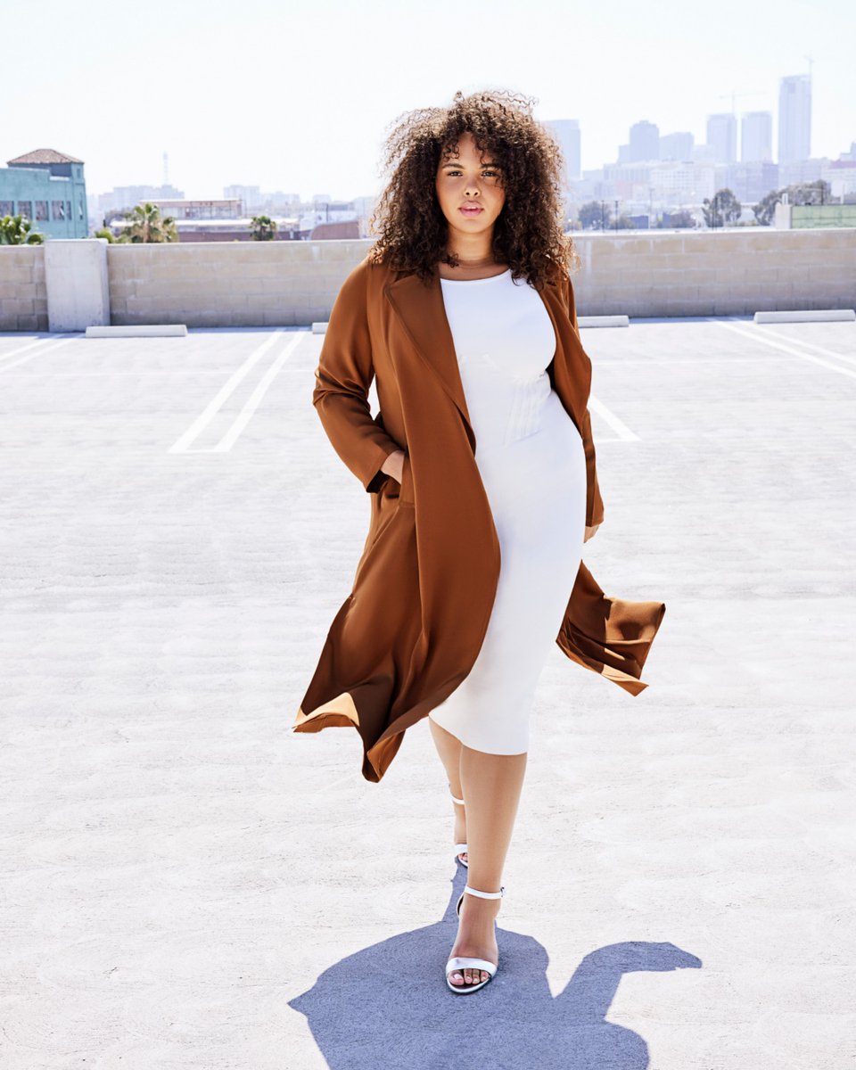 They're (finally) back! Our most-desired VERA dress sandal is here in a stunning silver shade. Get there beautifully.⁠
⁠
SHOP NOW // Link: tinyurl.com/yee479nz