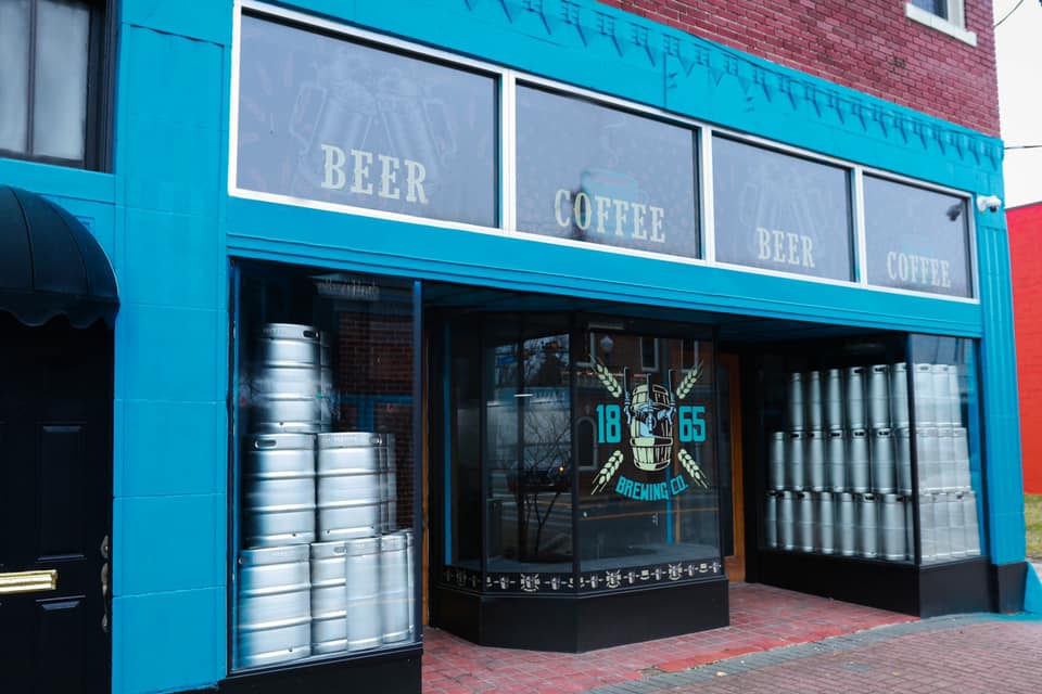 Stegor71's tweet photo. Coastal VAโs first Black-owned brewery is officially open, 1865 Brewing Company. The name is representative of the African American history in Hampton and Fort Monroe. It is a coffee shop,brewery, juice bar, non-alcoholic cocktail station with food and snack options.#VisitHampton https://t.co/KjHclz2Hf7