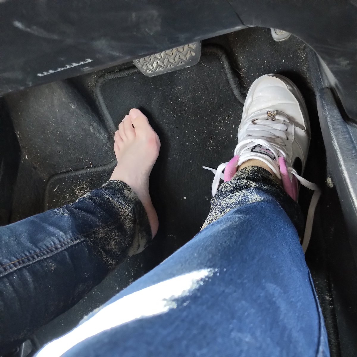 FranceCamgirl's tweet photo. #boiteauto 😂 https://t.co/JGlAFKEAHE