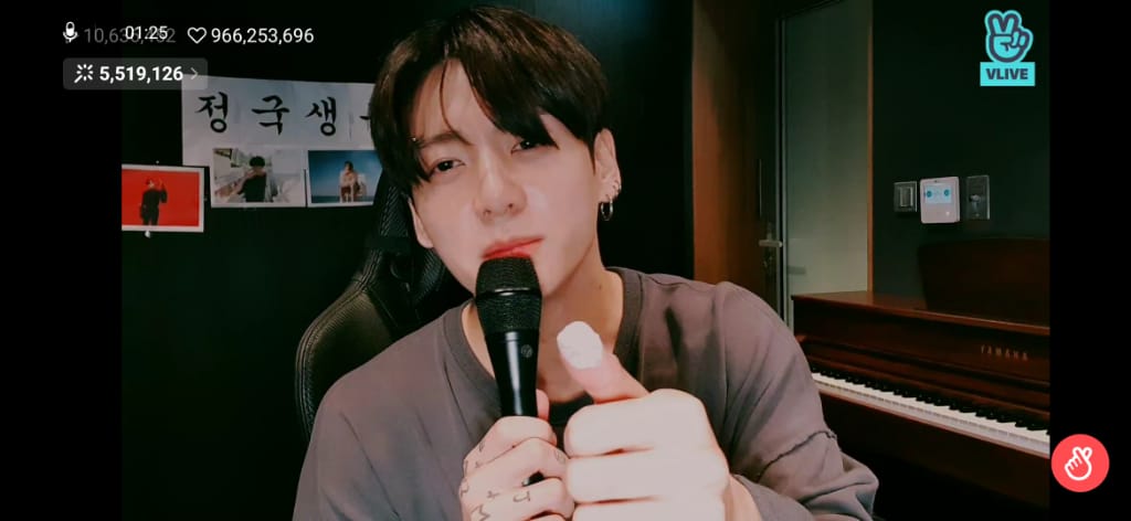 JoselinJK's tweet photo. FELIZ CUMPLEAÑOS JEON JUNGKOOK 
realmente ESTOY LLORANDO 😭💗
#JKbirthday https://t.co/HKAn218ifc
