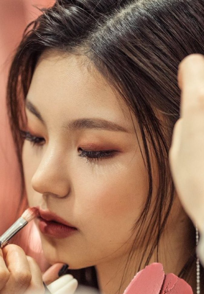 she’s so fine and she ain’t even trying