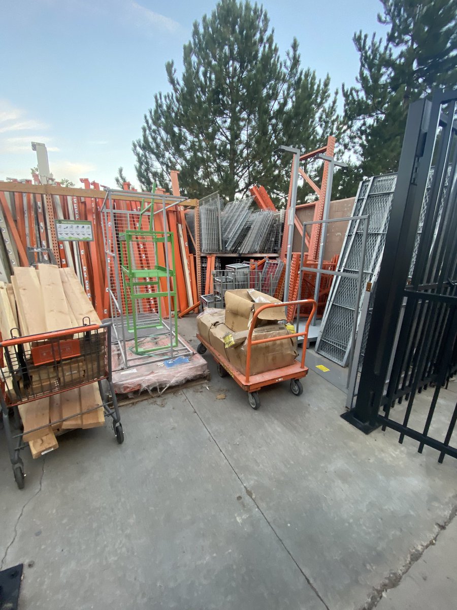 KenMcKe34668382's tweet image. Set Stores standards where is needed tidying up the fixture cage. #METSupport #StoreSuppor #StoreStandards @MattCramer179 @BFaithD94 @JustinSchleizer @MsMagieMae @WadeGunnell @MichaelChatham8 @cierraewalters1 @Mike__How @diabloredbattle @JosephL73362663