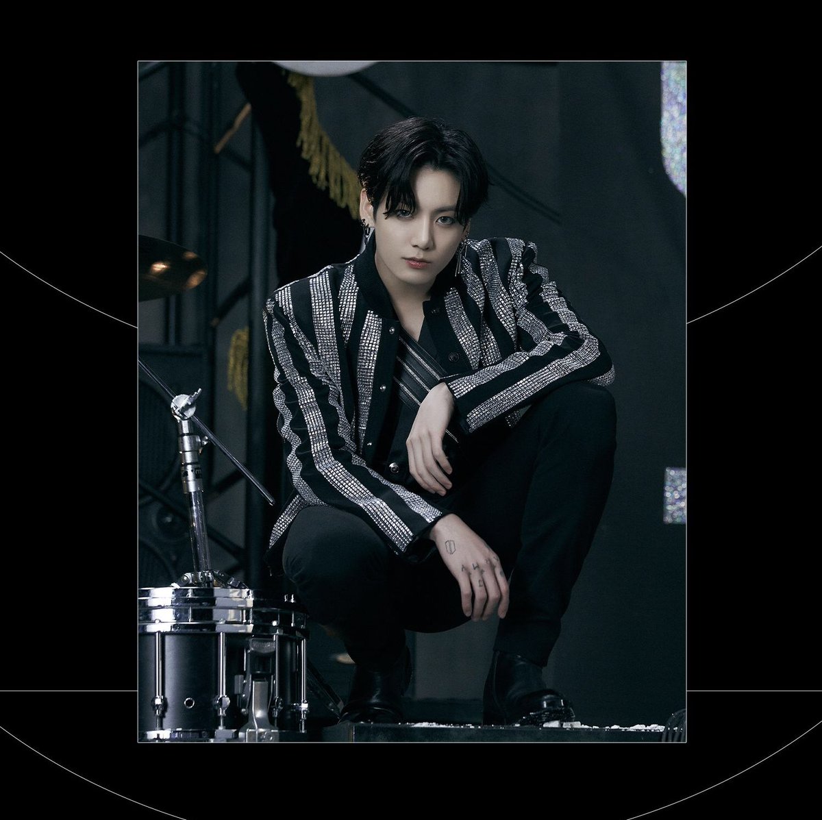 SarahCl38826564's tweet photo. HAPPY BIRTHDAY JUNGKOOK!!!!!  🥳🥳🥳🥳💜💜💜💜💜 https://t.co/4gTy5d1TXO