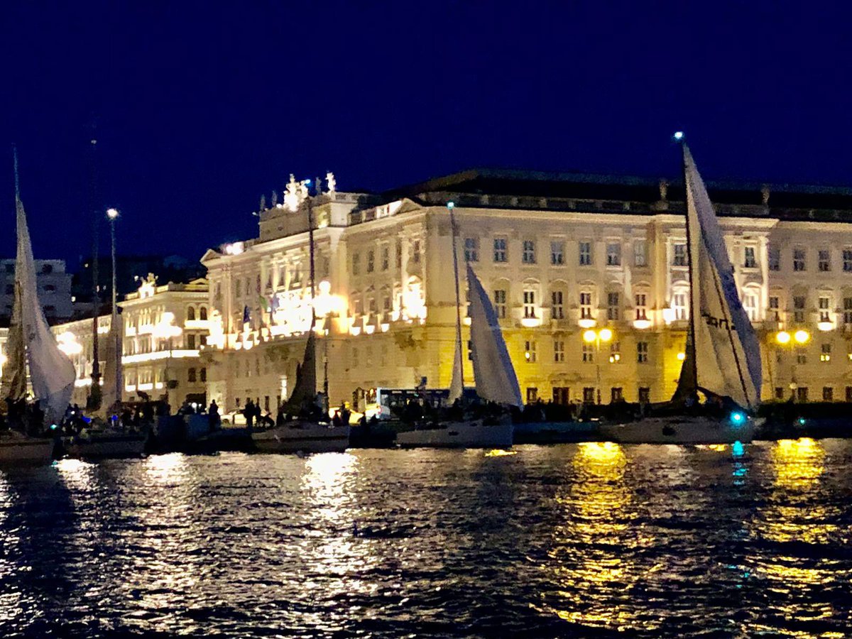 STV_social's tweet photo. Marinaresca e Nastro Azzurro 2021 #STV #Trieste #YCA @DiscoverTrieste https://t.co/WS2DI1cpQn