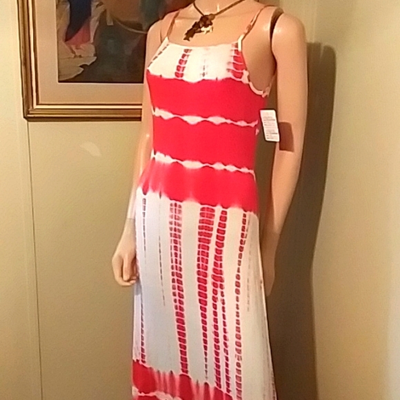 MelisaP25830952's tweet photo. So good I had to share! Check out all the items I'm loving on @Poshmarkapp from @JoyceDu67457458 #poshmark #fashion #style #shopmycloset #analili #mizmooz #banjul: https://t.co/251i8FM9U4 https://t.co/ARN3UlIlo5
