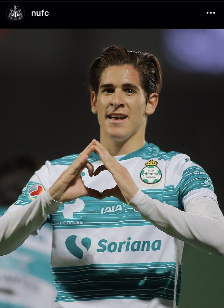 LinternaInfo's tweet photo. 🚨ÚLTIMA HORA🚨

El New Castle United ha confirmado el fichaje de Santiago Muñoz. 

Sí: un mexicano, de nombre Santiago, llegando a las urracas. Igual que en la película Gol.

La realidad ha superado la ficción. 🇲🇽 https://t.co/b9soswXuAU