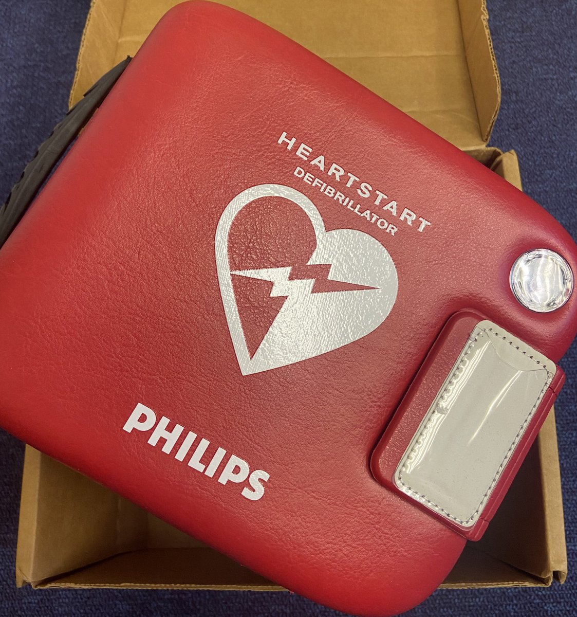 sedationdocs's tweet image. We’re back with some more Tuesday Tools: Philips Heartstart Defibrillator♥️
•
A defibrillator is a very important piece of equipment and is to be used in the extremely unlikely and unfortunate event of a cardiac emergency❌