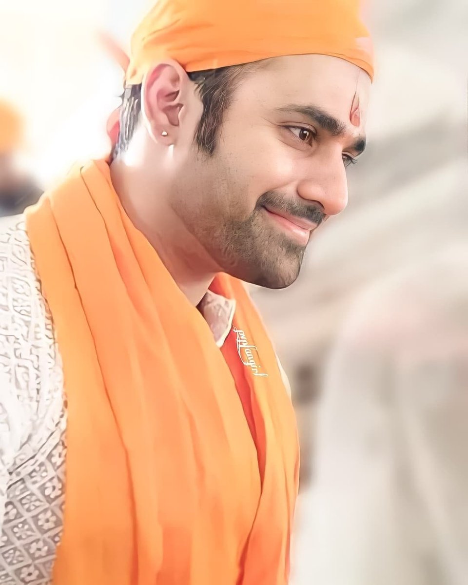pearlvpurifc_TH's tweet photo. Pearl at Guru Ka Taal, Gurudwara ❤
Uncle Vipin will be with you & in our heart 🙏❤
We love you & will stand with you forever ❤
.
.
#pearlvpuri #brahmarakshas2 #naagin3 #Naagarjun #BepanahPyarr #BadtameezDil #merisaasumaa #pearlvpurifcthailand #PVP
Thank all owner's pic 🙏❤ https://t.co/0vmkwCZrDM