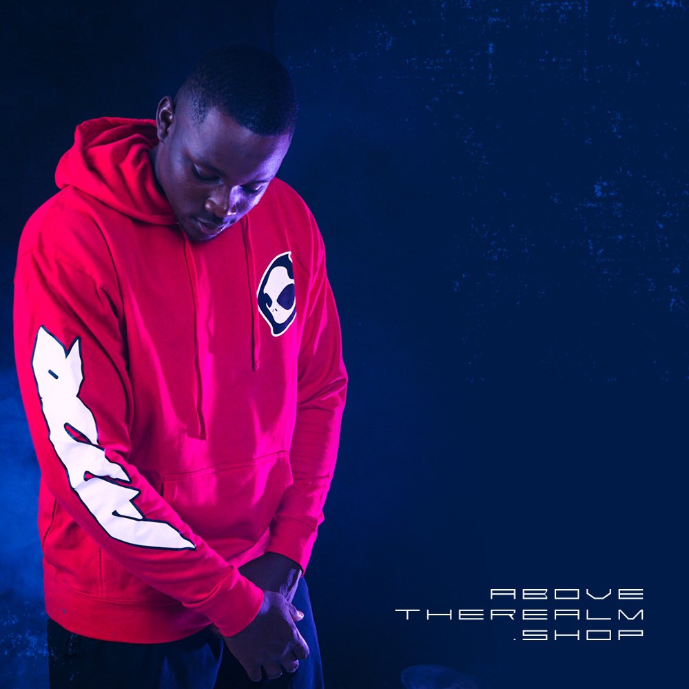 teeraaw__'s tweet photo. The official street wear for the strivers 👽

BIG thank you to all my supporters 🙏🏿

Link to order is below  ⤵️

https://t.co/vcGXENuNnu https://t.co/BOR0Y85XdG