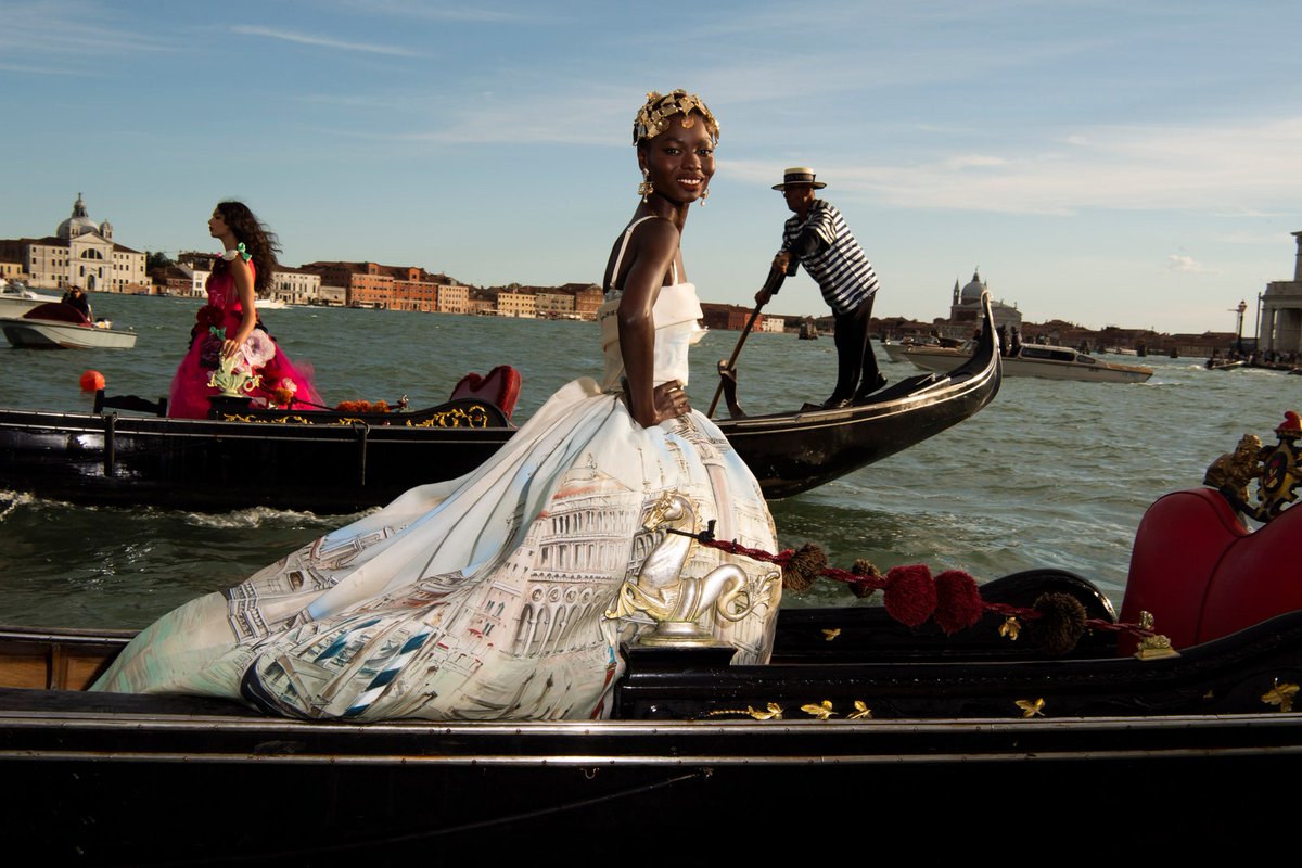 Dolce & Gabbana hosts lavish series of events in Venice, Italy

 cpp-luxury.com/dolce-gabbana-… 

#DolceGabbana #DGLovesVenice #DGAltamoda #DGAltaSartoria #DGAltaGioelleria #luxury #luxuryfashion #fashion @dolcegabbana