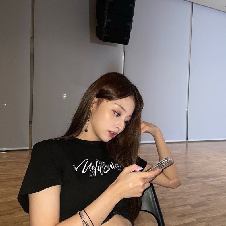 HakkoThinker's tweet photo. SHE’S SO ORETTY https://t.co/JLesHtTBo7