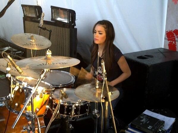 LALlPLACE's tweet image. esta chiquita🤏🏻