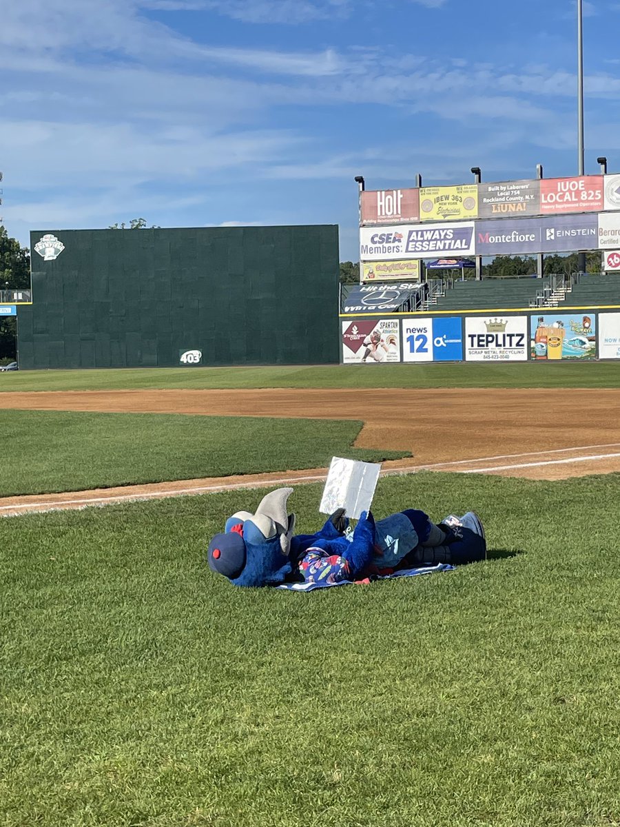 Hot Bird Summer ☀️🏝️🌊 #BeachBash 

📷: <a href="/DrewWohl/">Drew Wohl</a>