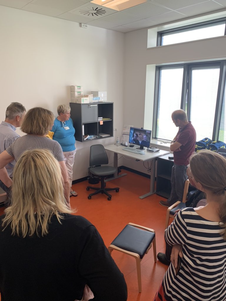 Forældre og Neonatalafdelingen på <a href="/NSRsygehuse/">NSRsygehuse</a> præsenterer Tidligt HjemmeOphold (THO) for  Udvalget for afbureaukratisering og modernisering i <a href="/regionsjaelland/">Region Sjælland</a> #sammenervibedst