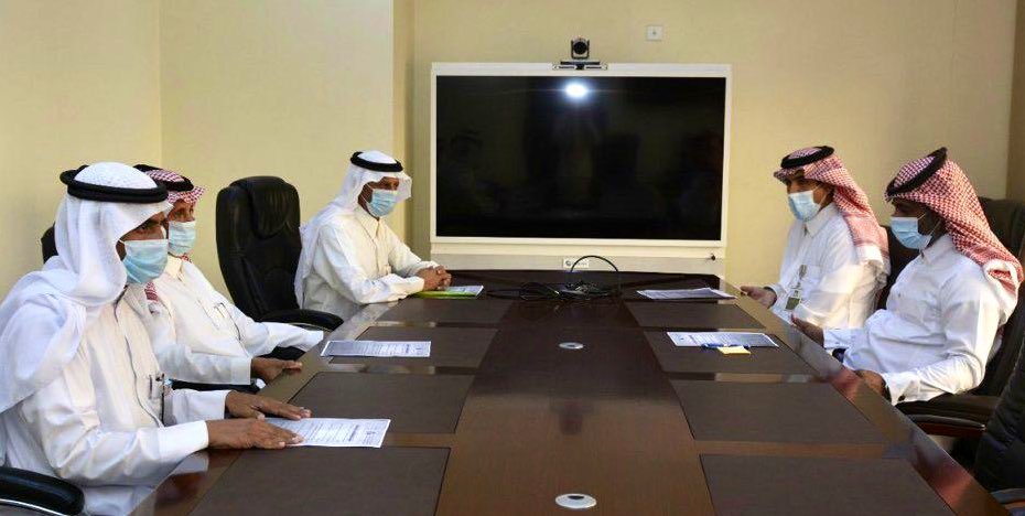 أمين منطقة نجران المكلف م . جابر بن صمعان آل نصيب التقي اليوم رئيس ونائب وأمين المجلس البلدي ومدير وحدة التشوه البصري بالامانه ، حيث جرى بحث معوقات وحلول معالجة عناصر التشوة البصري التي يتم رصدها من قبل أعضاء المجلس وذلك لتحسين المشهد الحضري والارتقاء بجودة الحياة.