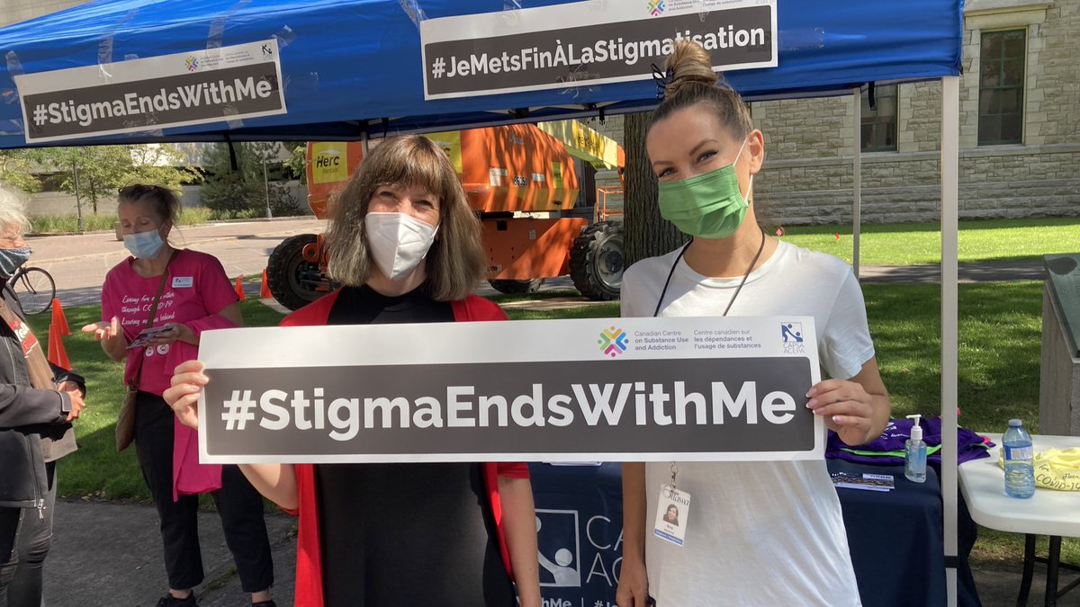 OttawaParamedic's tweet image. Alongside Mayor @JimWatsonOttawa, Councillor @cmckenney, Dr. @VeraEtches and numerous community groups such as @momsstoptheharm and @CAPSACanada, we are here at the Human Rights Monument to acknowledge @OverdoseDay.
#RaisingAwareness
#StigmaEndsWithMe