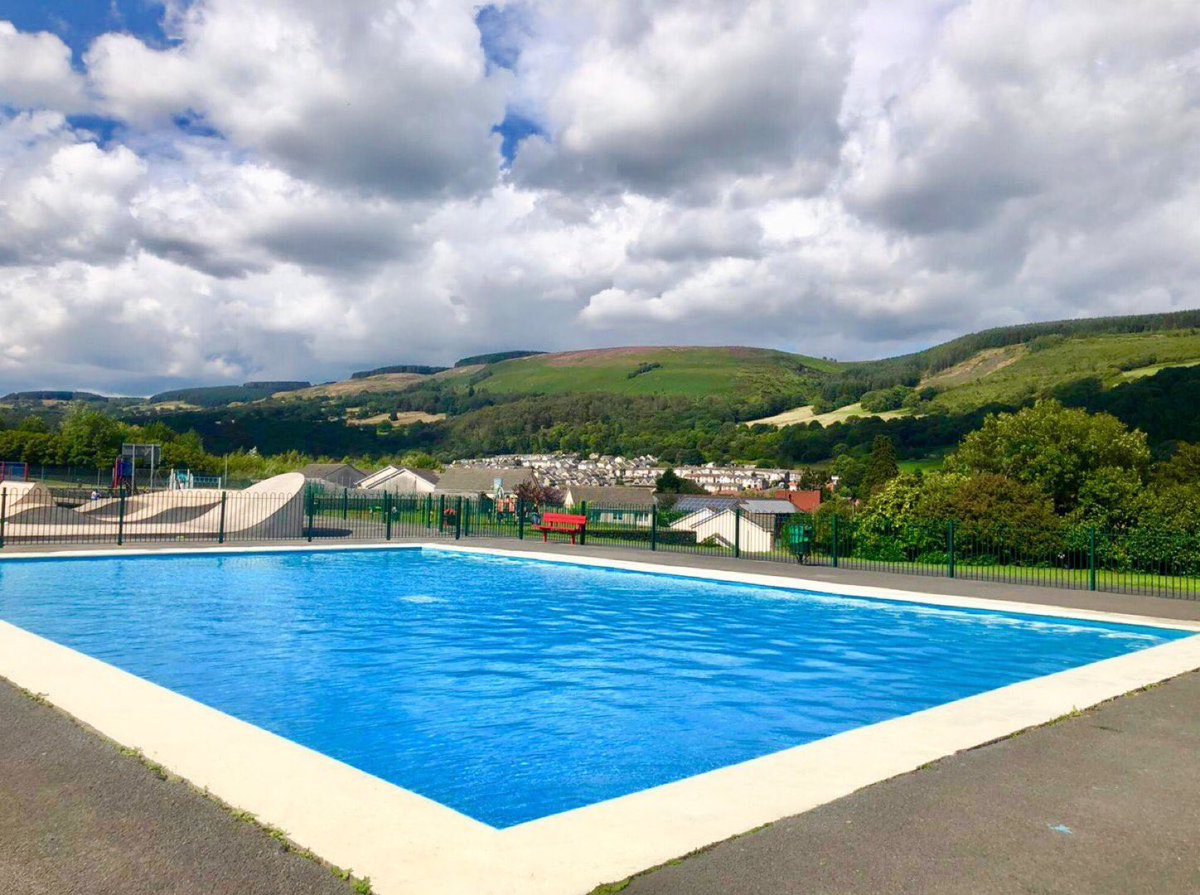 Gwernifor Park Pool 🏊🏼‍♂️ tweet media