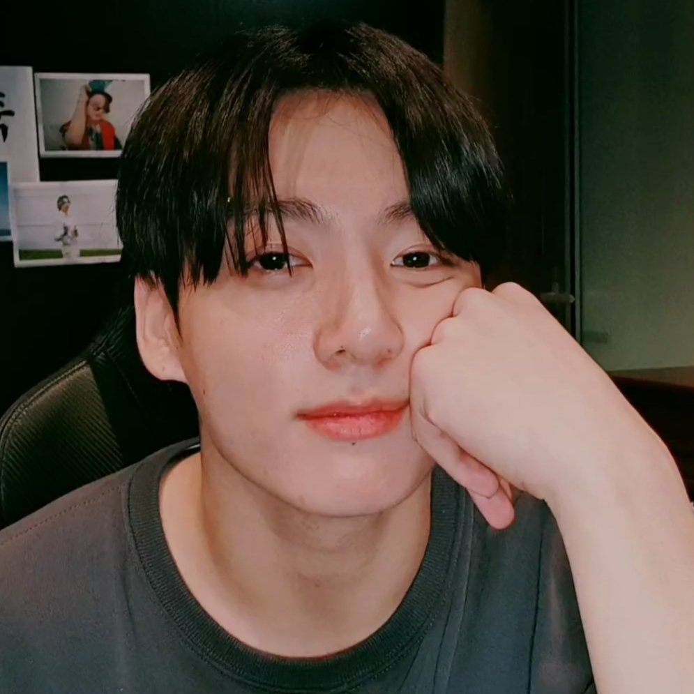 Naekookieee's tweet photo. HAPPY BIRTHDAY LOVE💜 IM SO PROUD OF HOW FAR YOU'VE COME. I'M FOREVER GREATFUL THAT I FOUND YOU BOYS, I FOUND YOU INY LIFE. THANK YOU FOR THE POSITIVITY YOU ALWAYS SPREAD  AND FOR BEING A KIND HEARTED PERSON.  I LOVE YOU SO SO MUCH BORAHAE💜 
#HAPPYBIRTHDAYJUNGKOOK 
#BTS_twt https://t.co/gmbQhnHHRP