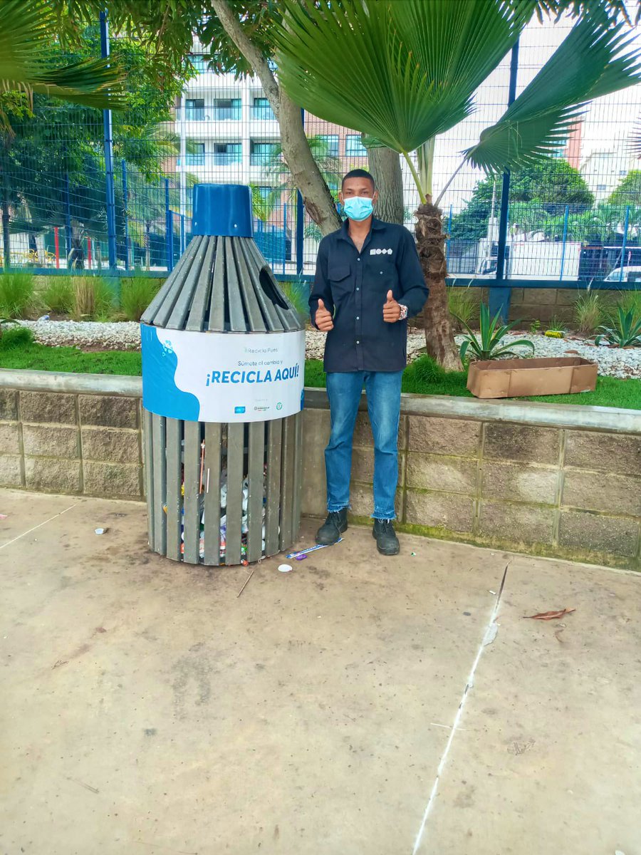 mariasostenible's tweet image. Es muy triste para nosotros como recicladores llegar y encontrar basura en las estaciones de reciclaje llenas de basura. Si van a los parques que tienen estas estaciones solo son para plásticos, una ciudad limpia es tarea de todos. 

🌎♻️🙌🏻

@muta_world 
@ReciclaPues