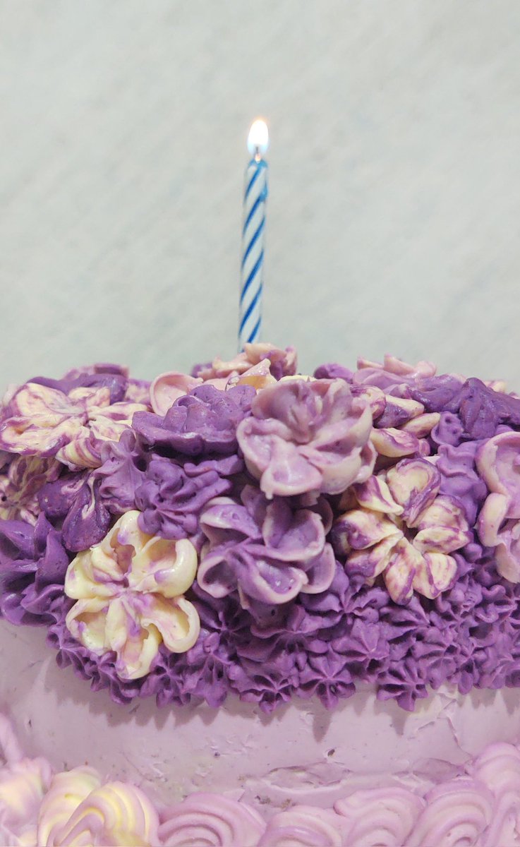 nigiriofsadness's tweet photo. #HappyBirthdayJungkook
Birthday boy, i made us a (purple) cake 🥳
Te quiero mucho Jungkookie @BTS_twt.
Thank you for all the happiness, i wish you nothing more than a healthy and happy life bc your sweet soul deserve it. Keep shining ✨

#JKHBD_Cooking
#CakeForJK https://t.co/yeuDAb1coy