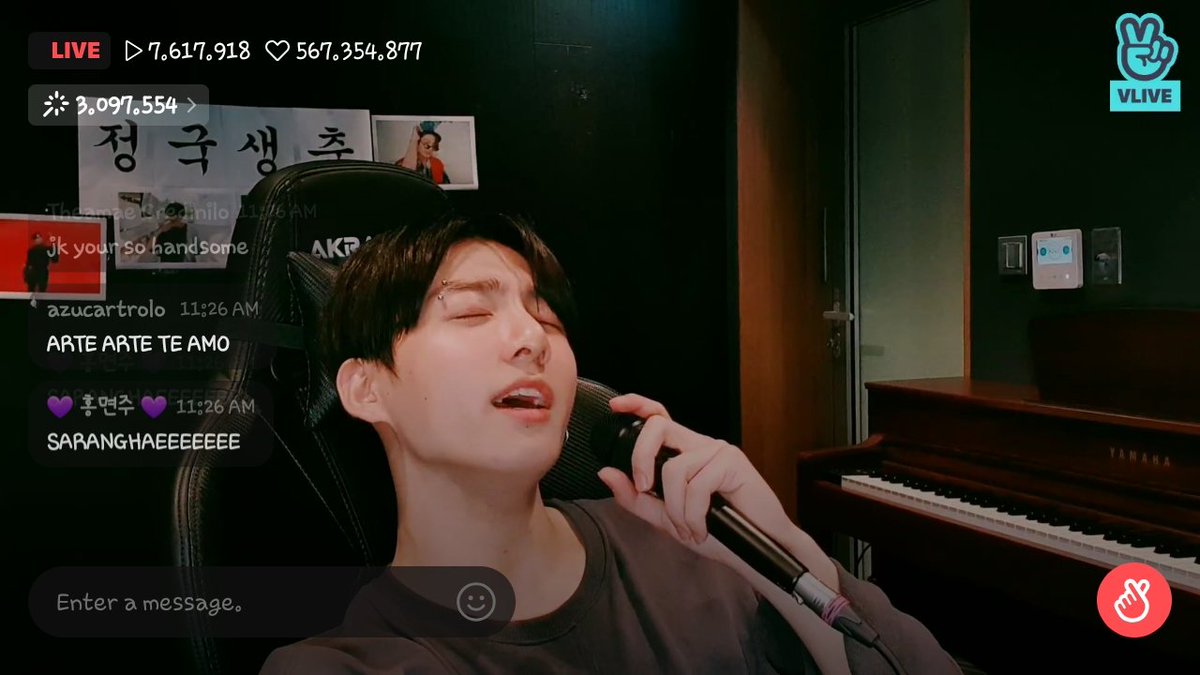 N_Mira_nda's tweet photo. Depois dessa live me sinto deslumbrante... 😍😍😍😍
Ninguém me toca!!
#BornToShineJungkook #GoldenArtistJKDay #HeartOfGoldJK #LinghtinOurDarkJK #OurGiftJungkook #barmymedia #BDayJK https://t.co/vOBrkdQmPC