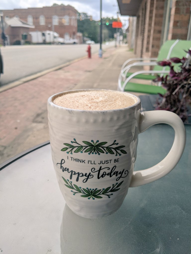 We have our delicious Autumn Spice Latte displayed here! Essentially fall in a cup! Get it hot or iced for a mere 4$
Books are still buy one get one!
#autumnspice #coffee #locallyroasted #supportlocal #singlecountryorigin #yummy #microbatchroasted #singlecountryorigin