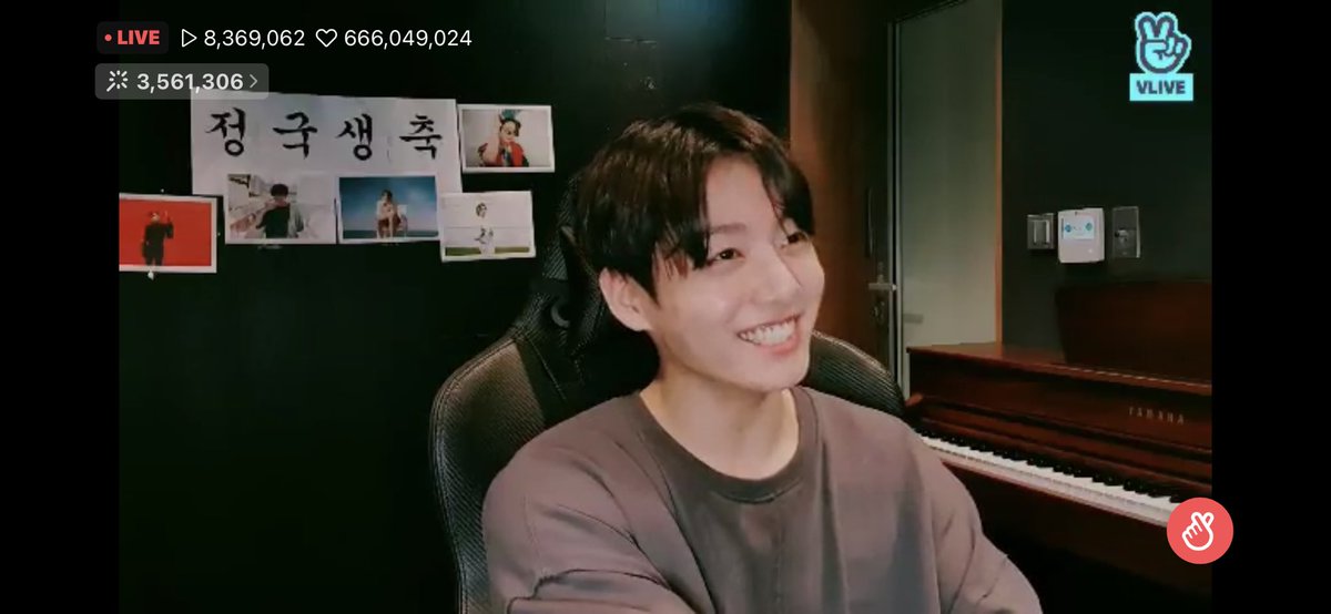 มึงพี่ยุนกิหล่อมาก🥹🫶🏻 tweet media