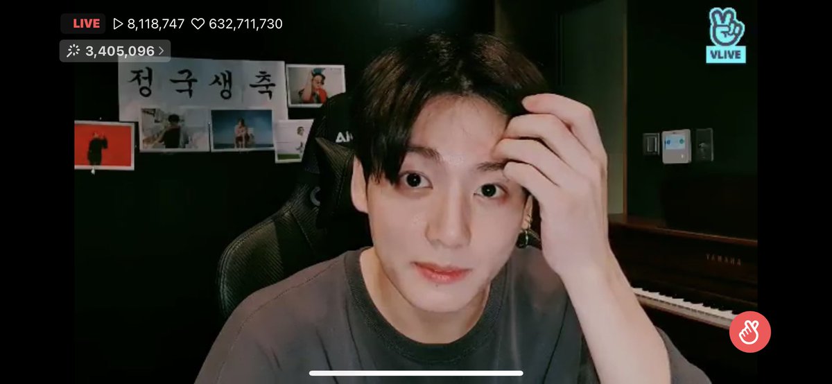 มึงพี่ยุนกิหล่อมาก🥹🫶🏻 tweet media