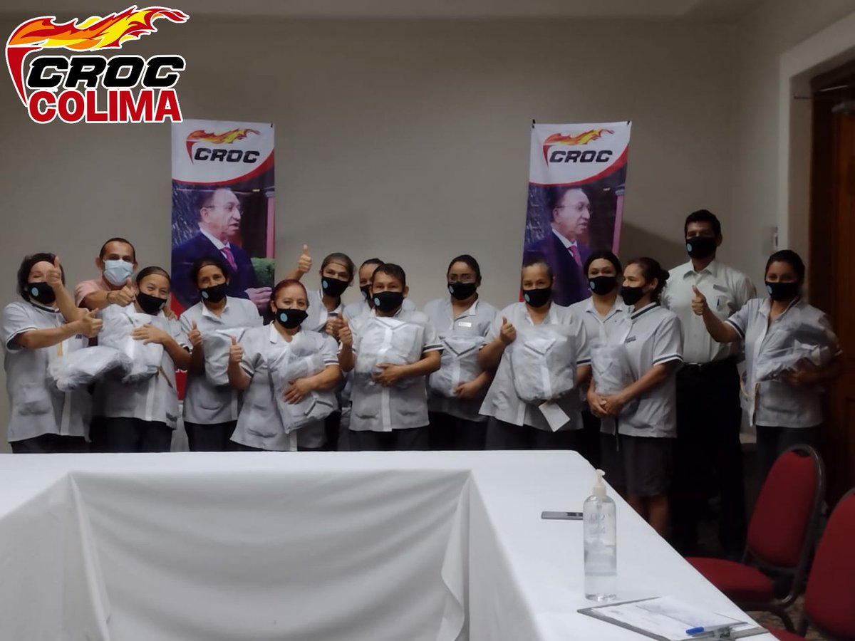 cesarmung's tweet photo. #CrocColima haciendo entrega de #Uniformes a las compañeras del departamento de #Camaristas del #HotelBarceloManzanillo
como lo marca nuestro C.C.T
@IsaiasSiCumple
#YoSiVoyConIsaias👍🏻 @davidoq https://t.co/gSMBcOHKhp