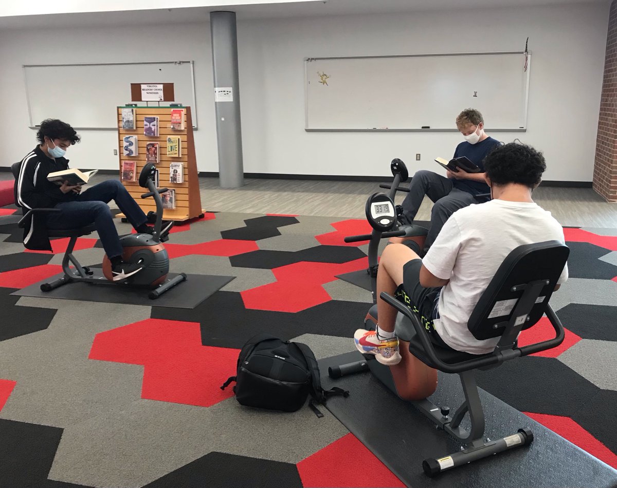 This.
We’ve missed this. 
#lunchinthelibrary #readandride #TogetherWeCan @HerndonHS