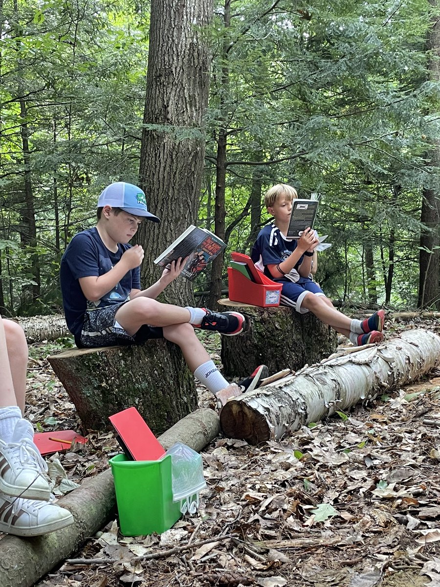 RESGrade3's tweet photo. We decided it was so nice outside that we could also read in some fun spots. One student looked up from reading to say he forgot he was in school. #learningisfun #resvt #mmuusd https://t.co/fDAbfB9t0v
