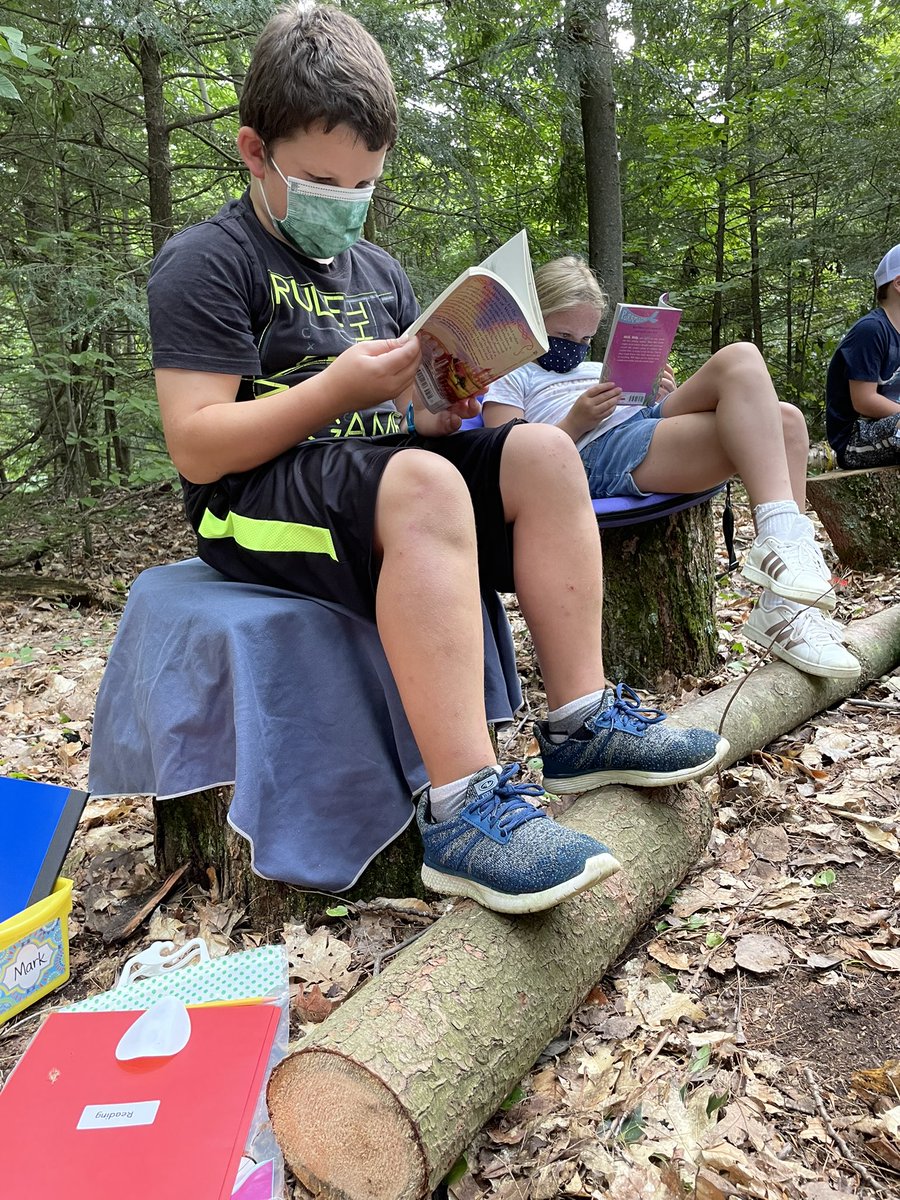 RESGrade3's tweet photo. We decided it was so nice outside that we could also read in some fun spots. One student looked up from reading to say he forgot he was in school. #learningisfun #resvt #mmuusd https://t.co/fDAbfB9t0v