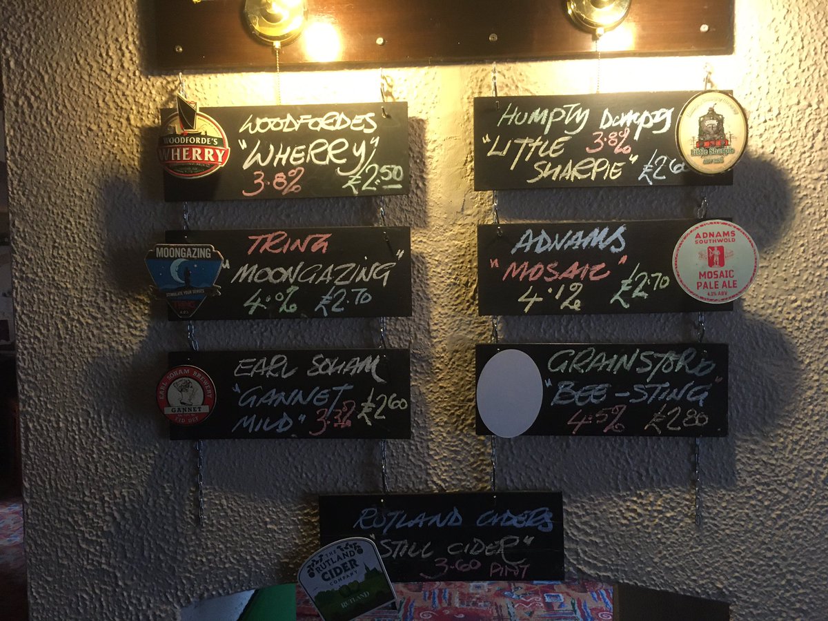 Cracking good selection 2nite including <a href="/hdbrewery/">Humpty Dumpty</a> Little Sharpie, <a href="/Adnams/">Adnams Southwold</a> Mosaic,<a href="/TringBrewery/">Brown Beard Jared</a> Moongazing  and if you ask, jugged up from the cellar, <a href="/TringBrewery/">Brown Beard Jared</a> Pale Four, a hint of citrus, ABV 4.6 &amp; only. £2.80. Gorgeous. Anyway here’s the rest.