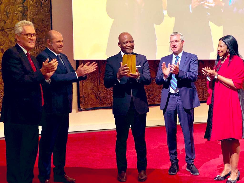 Concluso a #Venezia la #SoftPowerConference. In #Afghanistan e altrove nel 🌎 non si può essere neutrali su violazioni diritti umani e accesso a vaccini. Valori fondanti costruzione Ue non sono esclusivi a nostre società. Continuare a promuoverli, puntando a cuore e mente persone