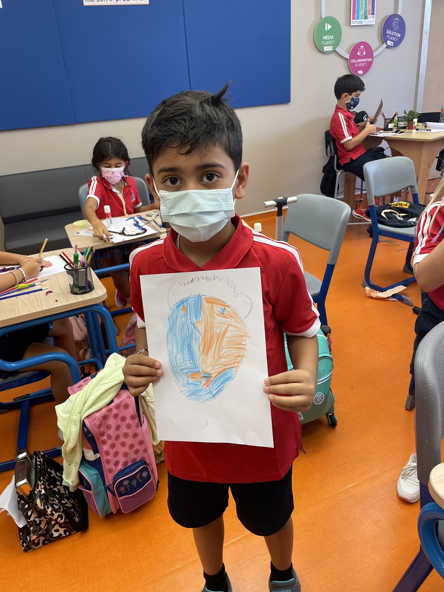 nohabish's tweet photo. Nothing beats a fun game of #MusicalShares, interviewing each other and creating beautiful #selfportraits to get to know members of our Gr.2 #community better♥️ #newfriendships #firstweekofschool #LeopardPride #ThisIsUs https://t.co/fS9IHs71Rv
