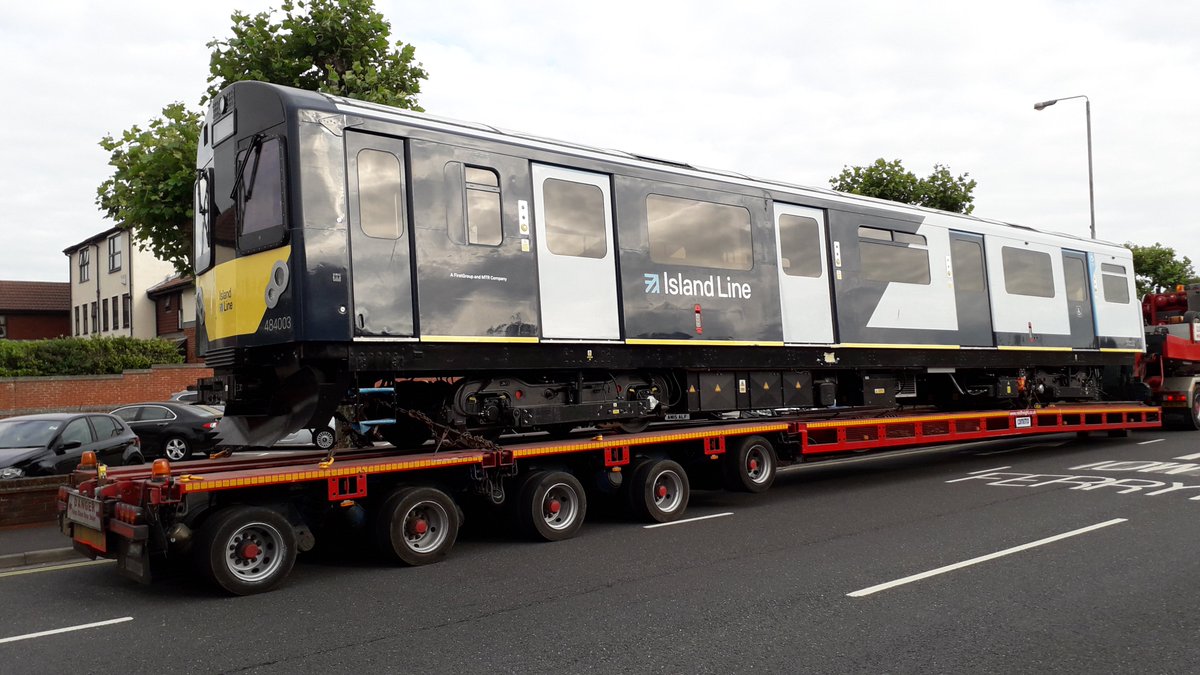 dranyamnai's tweet photo. @geofftech 
 Saw this in Portsmouth this afternoon. Though you might be interested. https://t.co/GksVSrLelZ